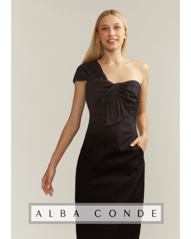 VESTIDO RECTO CON ESCOTE ASIMÉTRICO Y BOLSILLOS ALBA CONDE