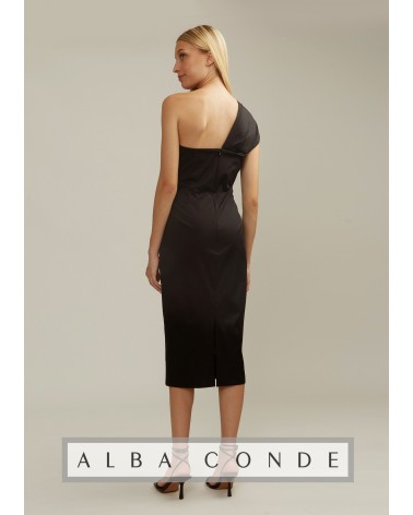 VESTIDO RECTO CON ESCOTE ASIMÉTRICO Y BOLSILLOS ALBA CONDE