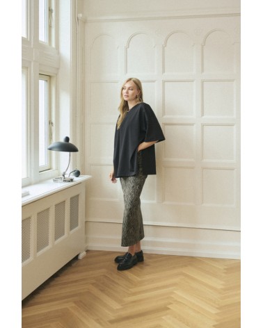 CAMISETA KAJENNY OVERSIZE CON ABERTURAS KAFFE