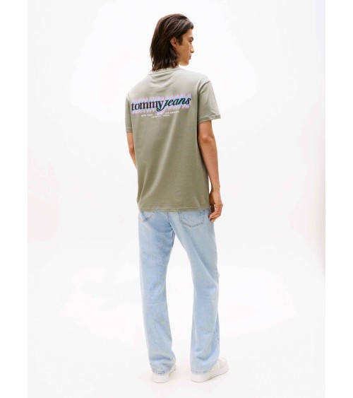 CAMISETA LOGO GRÁFICO TOMMY JEANS