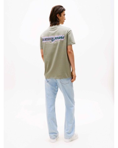 CAMISETA LOGO GRÁFICO TOMMY JEANS