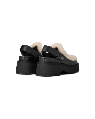 ZUECOS NEW HEIGHTS ESMEE CLOG DE PIEL UGG