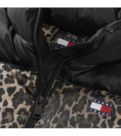 CAZADORA CROPPED ACOLCHADA ANIMAL PRINT TOMMY JEANS