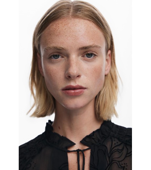 BLUSA FLOKI TRANSPARENTE DESIGUAL