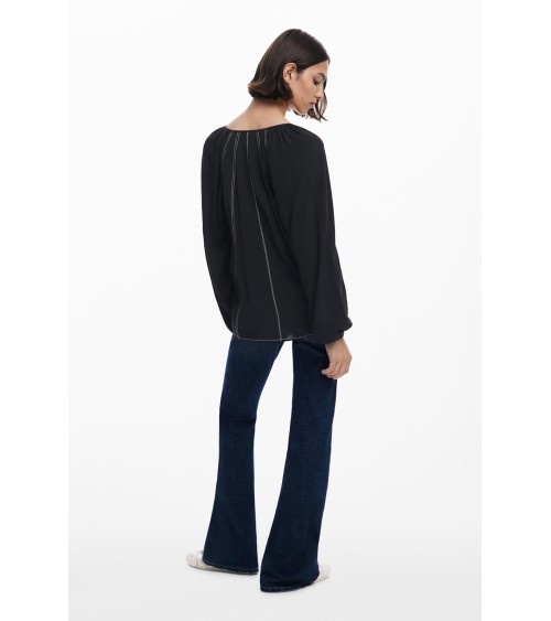 BLUSA TALLO  CON BORDADOS DESIGUAL