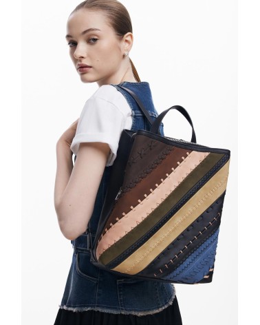MOCHILA QUEBEC CON COMBINACIÓN DE TEJIDOS DE DESIGUAL
