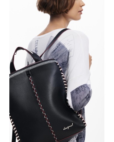 MOCHILA MANHATTAN CON PESPUNTES DE DESIGUAL