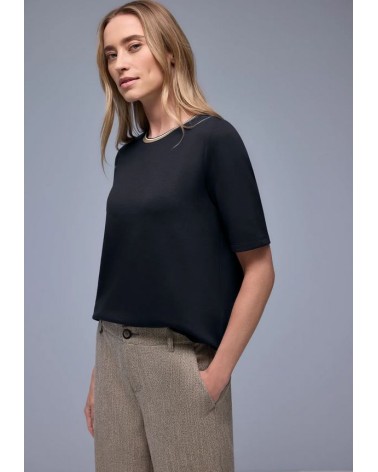 CAMISETA CON CUELLO A CONTRASTE STREET ONE