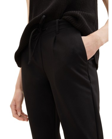 PANTALÓN JOGGER CON PINZA TOM TAILOR