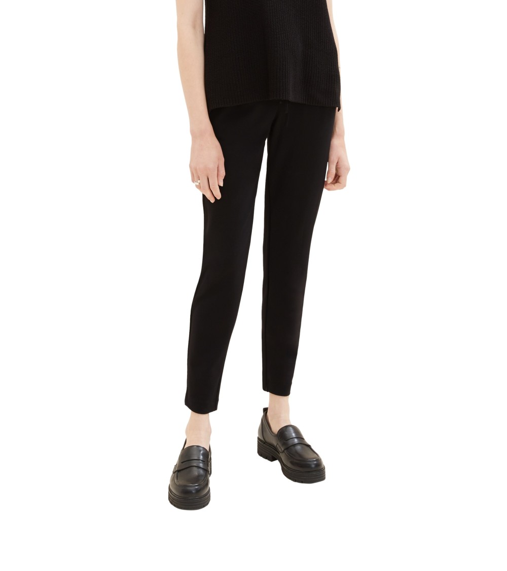 PANTALÓN JOGGER CON PINZA TOM TAILOR