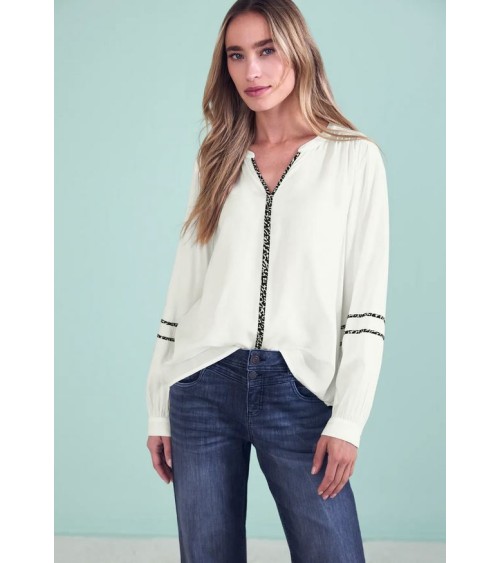 BLUSA FLUIDA CON DETALLES ANIMAL PRINT DE STREET ONE