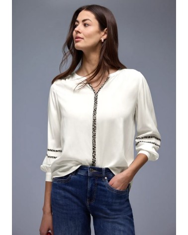 BLUSA FLUIDA CON DETALLES ANIMAL PRINT DE STREET ONE