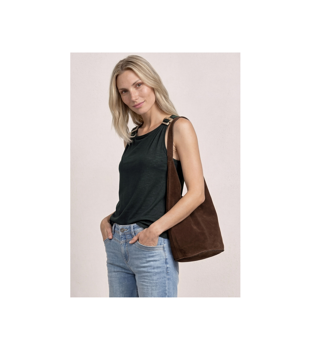 TOP CON HEBILLAS EN HOMBROS STREET ONE
