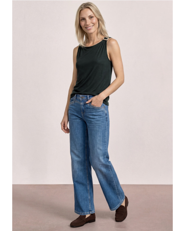 TOP CON HEBILLAS EN HOMBROS STREET ONE