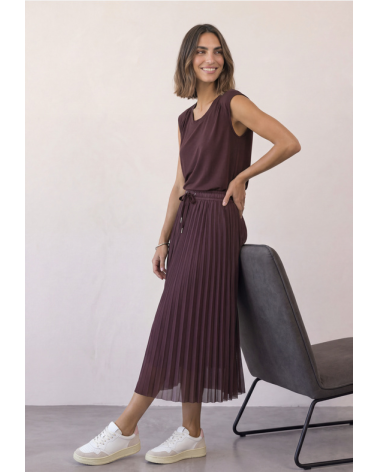 FALDA MIDI PLISADA STREET ONE