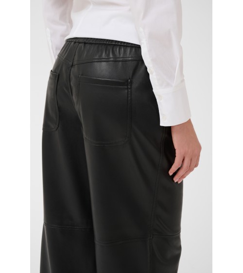 PANTALÓN BARREL EFECTO PIEL CON GOMA DE KAFFE