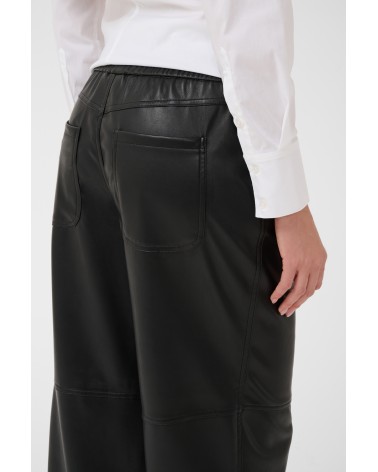 PANTALÓN BARREL EFECTO PIEL CON GOMA DE KAFFE