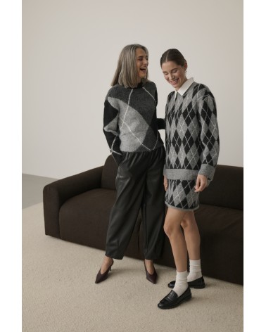 PANTALÓN BARREL EFECTO PIEL CON GOMA DE KAFFE