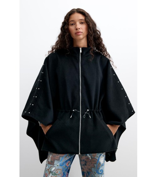 PONCHO ALDAMA CON TACHUELAS DESIGUAL