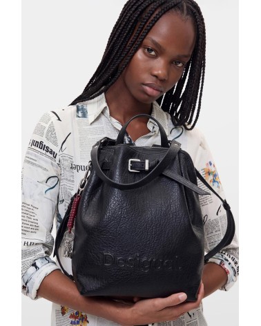 MOCHILA HALF LOGO LUENA NEGRA DE DESIGUAL