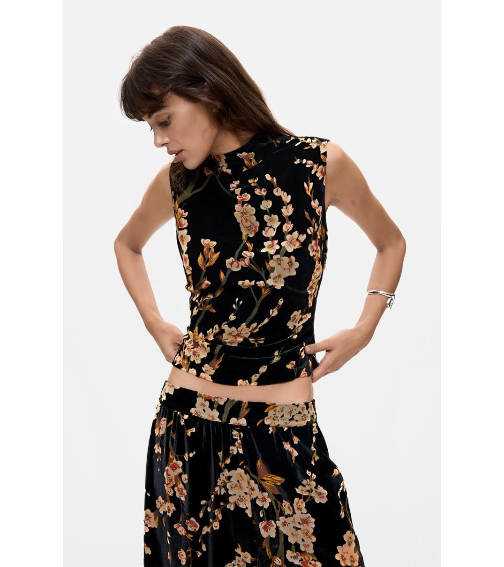TOP ROMA DESIGUAL