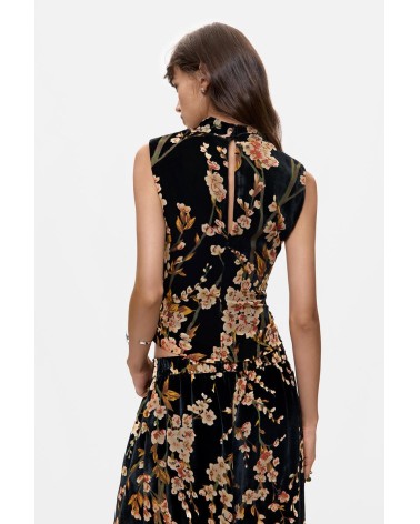 TOP ROMA DESIGUAL