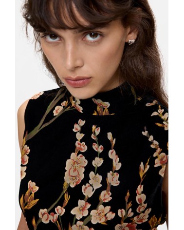 TOP ROMA DESIGUAL