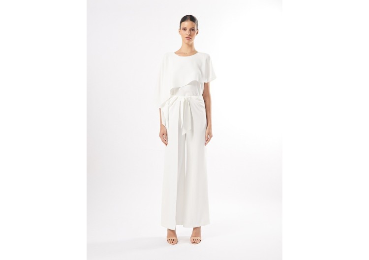Conjunto dos piezas pantalón y blusa de Carla Ruiz (disponible en blanco roto y buganvilla) 
