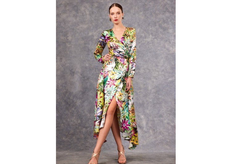 Vestido cruzado con tejido estampado satinado de Carla Ruiz REF 99638 