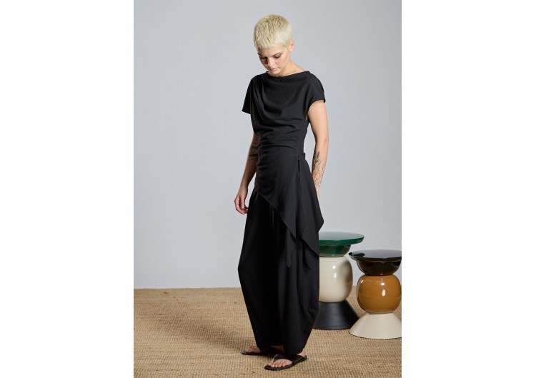 Alba Conde - Conjunto dos piezas pantalón gaucho y top asimétrico